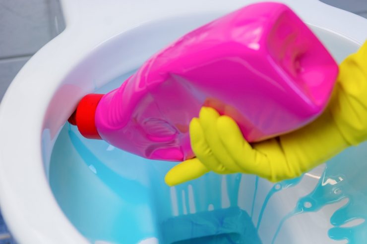 Badezimmer richtig putzen - so geht's am besten