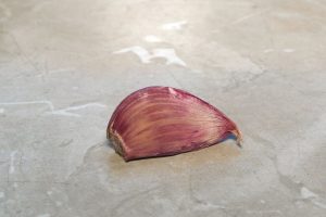 Knoblauch, in Küche und Haushalt beliebt!