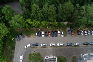 Baumharz vom Auto entfernen